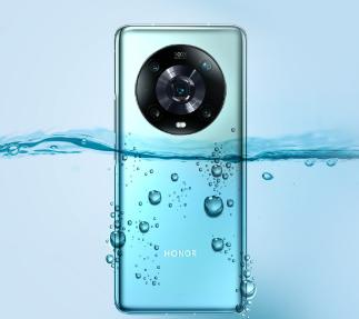 Why You Need a Waterproof Phone